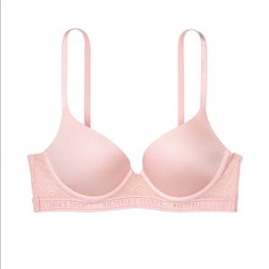 NWT Victoria secret very sexy bra size 32c